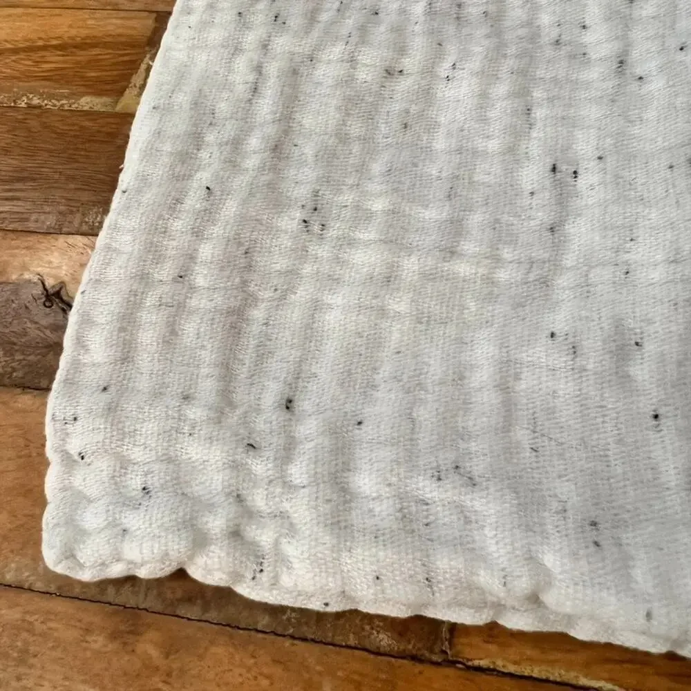 Cb2 Standard Pillow Sham 20x26 in White Speckled Nett Organic Cotton Blend